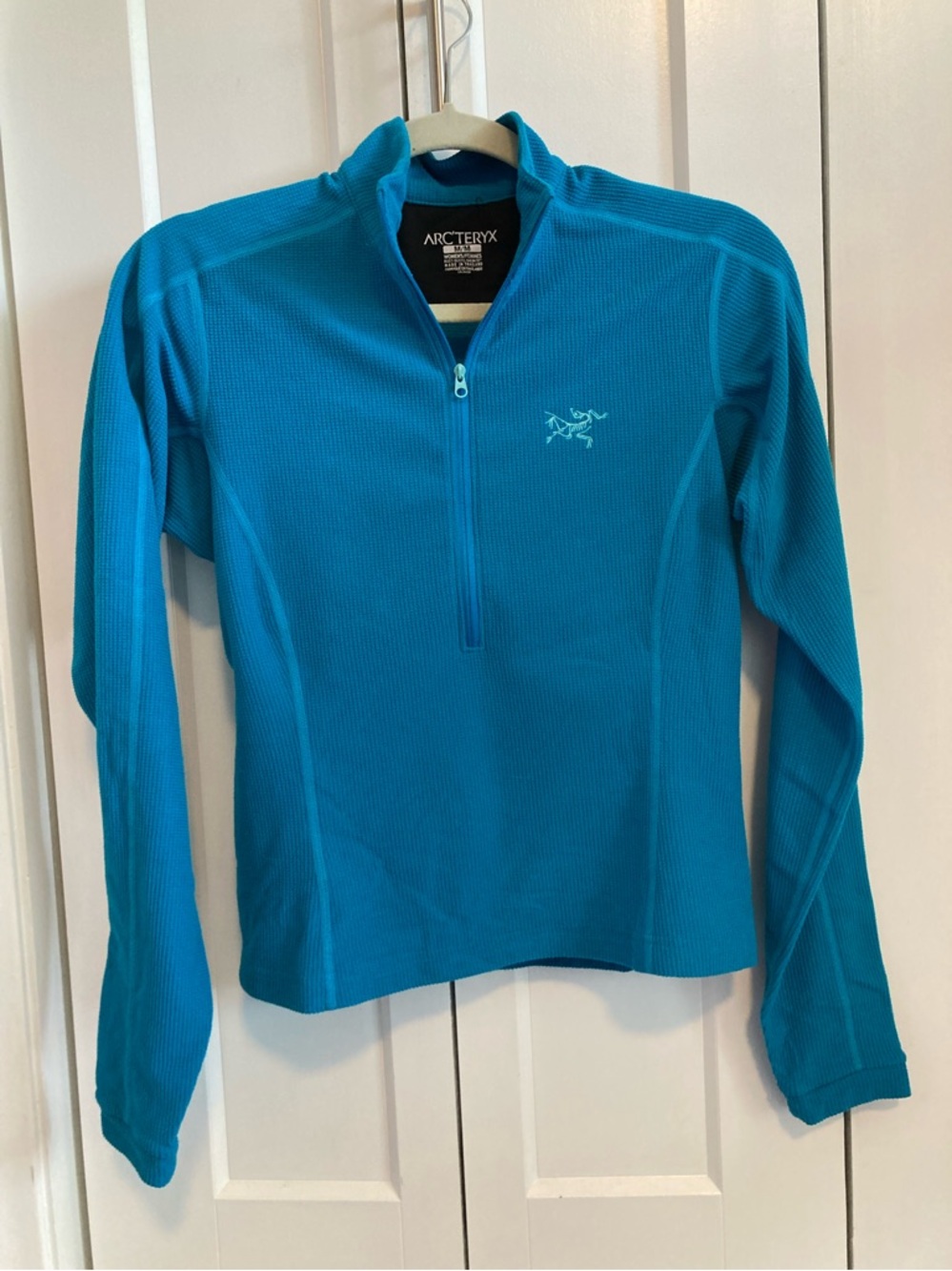 Arc'teryx Women's Turquoise Half-Zip Delta LT waffle grid fleece pullover in M